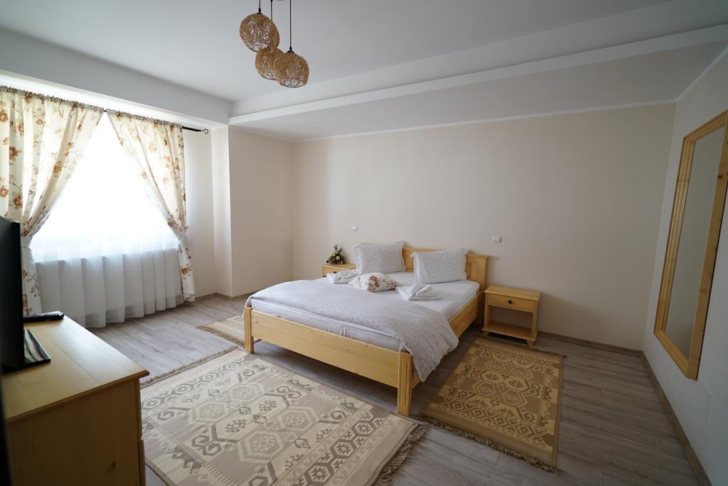 Hotel Casa Bunicii Moisei Esterno foto